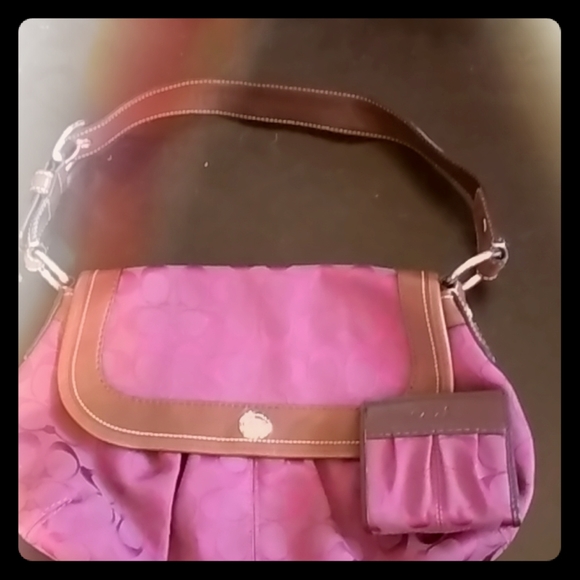 Coach handbag and matching small wallet - Picture 1 of 8